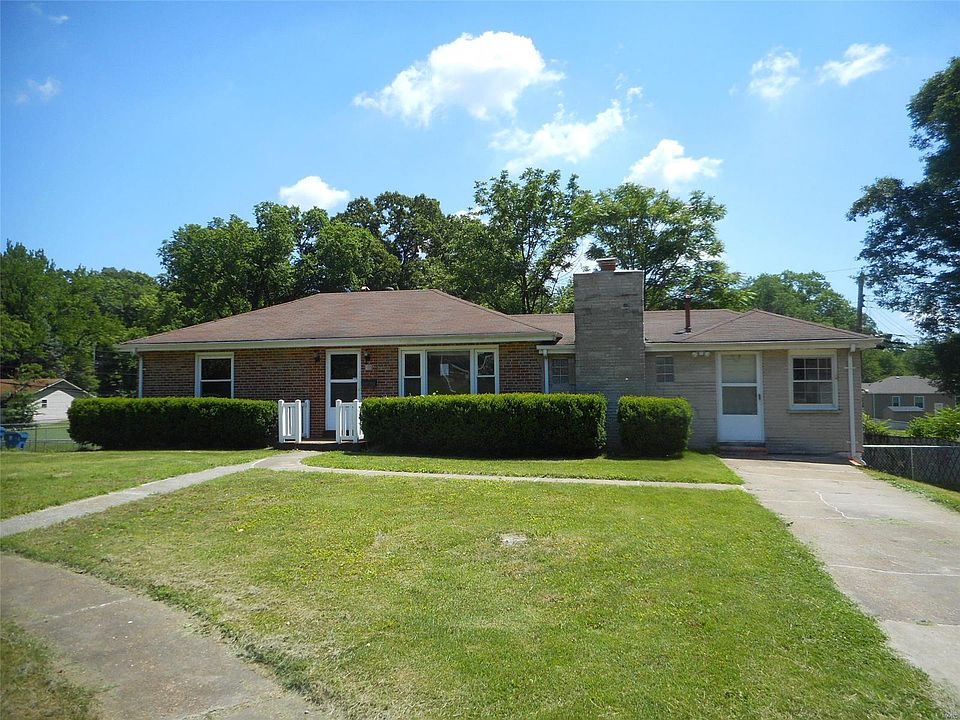 1st image of 13 Godfrey Ln