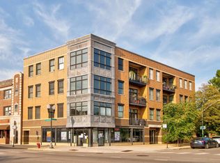 2116 W Cullom Ave UNIT 302, Chicago, IL 60618