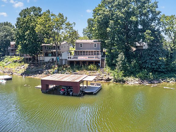 2nd image of 579 Kings Mill Rd