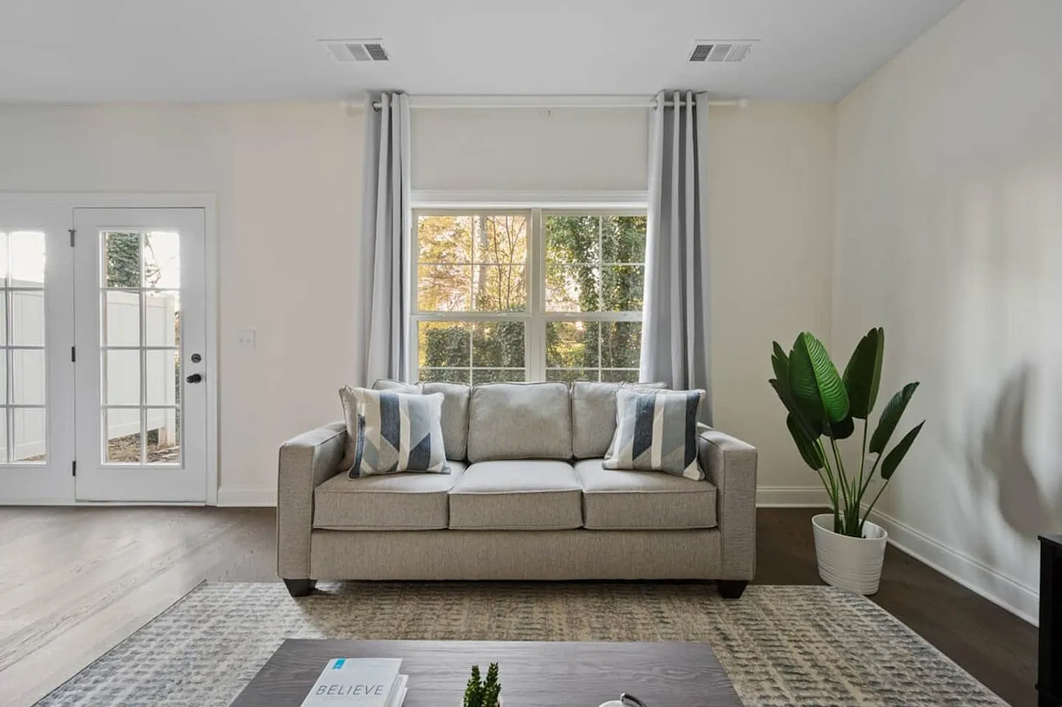 3 bed, 2.5 bath, 1065 sqft, $2,495 — Photo 2