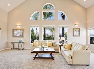 1533 Via Elisa Dr, El Cajon, CA 92021