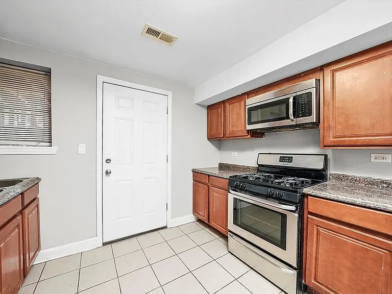 4145 S Michigan Ave #1 — Photo 18