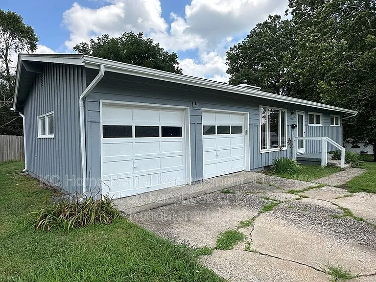 6103 N Garfield Ave — Photo 3