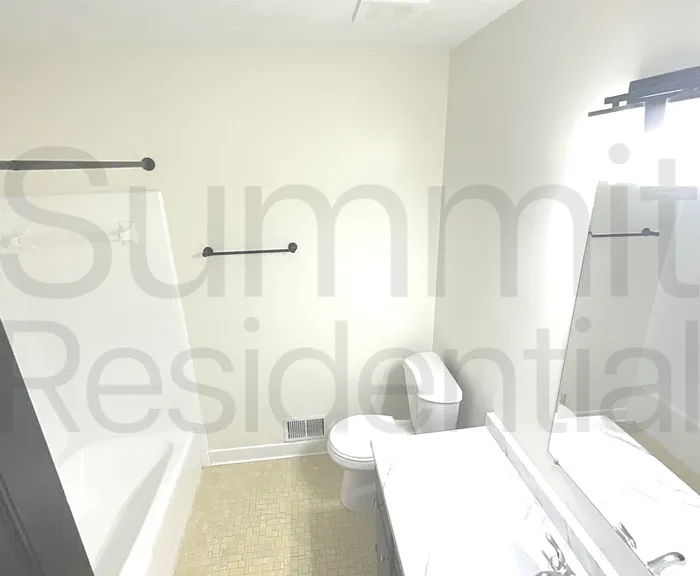 512 Raven Springs Trl — Photo 12