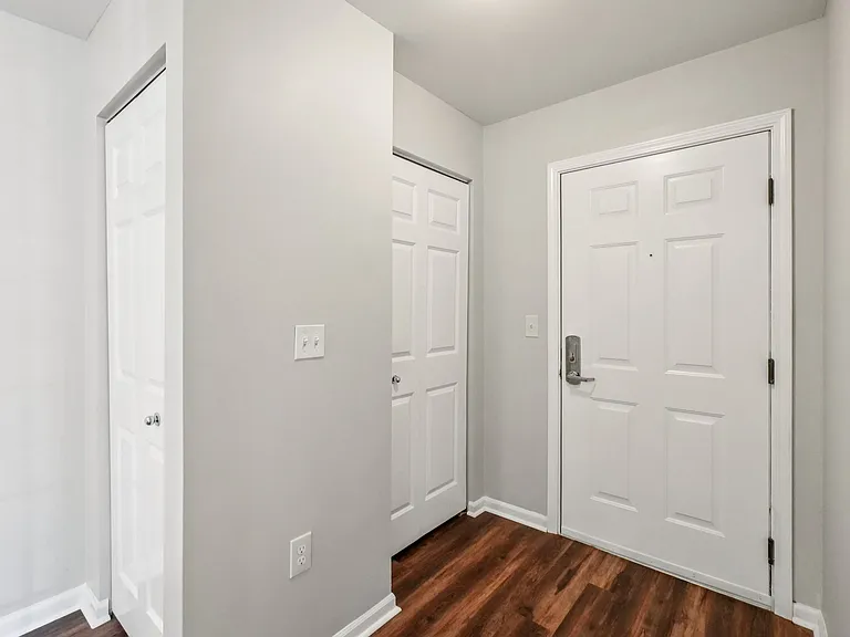 Abbey Ridge Apartment Homes — Photo 74