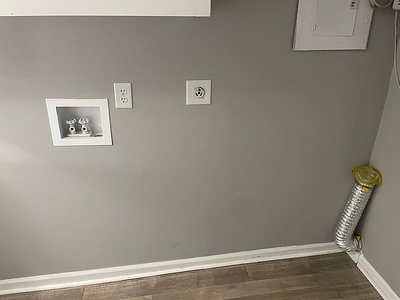 5th image of 341 E 4th St APT C