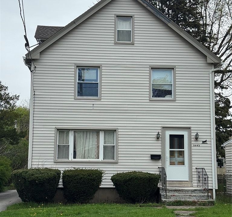 1st image of 2662 Dewey Ave