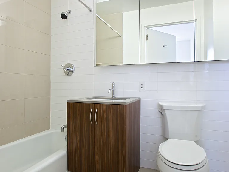 254 Front St #2-A — Photo 8