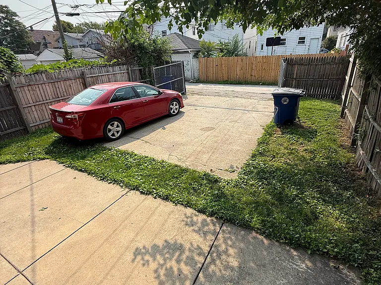 2216 Caniff Ave — Photo 9