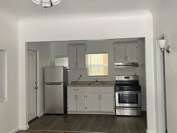 3rd image of 1137 30th St #C