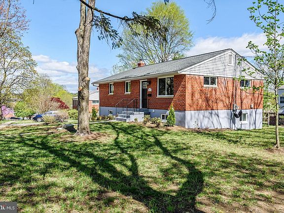 3rd image of 4801 Wilwyn Way