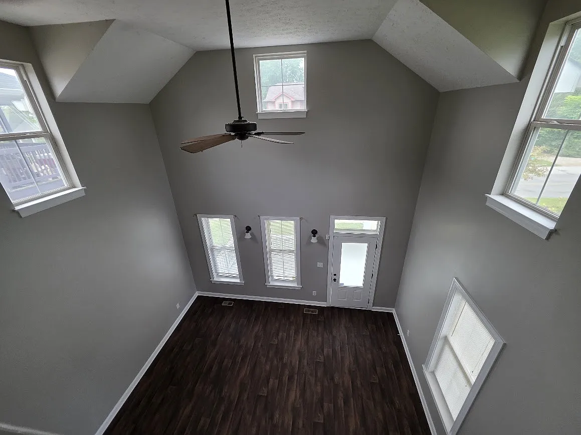 3 bed, 2056 sqft, $2,100 — Photo 3