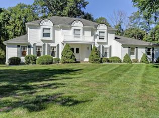 4 Colton Ct, Leonardo, NJ 07737