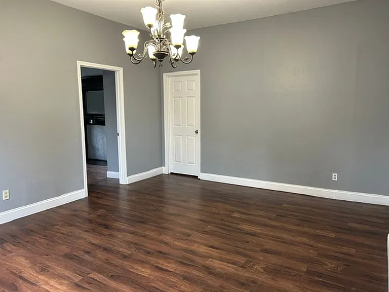 925 Xenia Ave — Photo 63