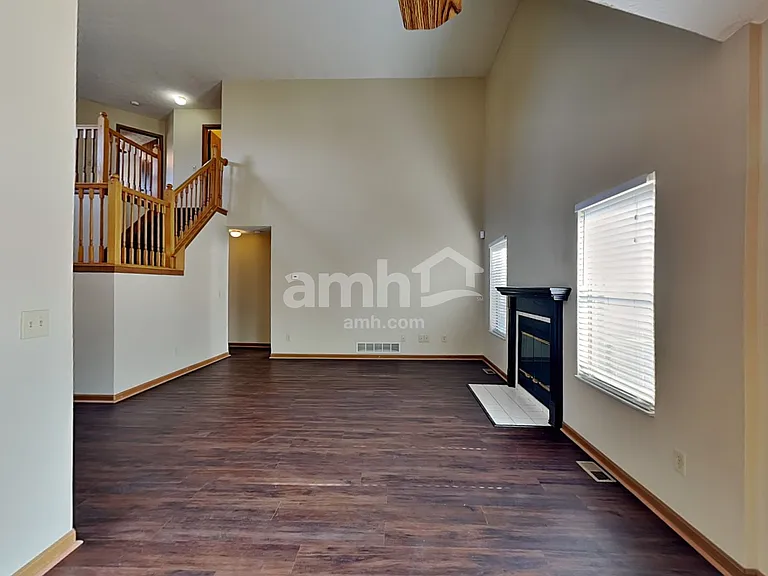 1083 Insco Loop — Photo 7