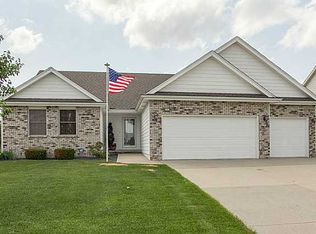 4020 127th St, Urbandale, IA 50323