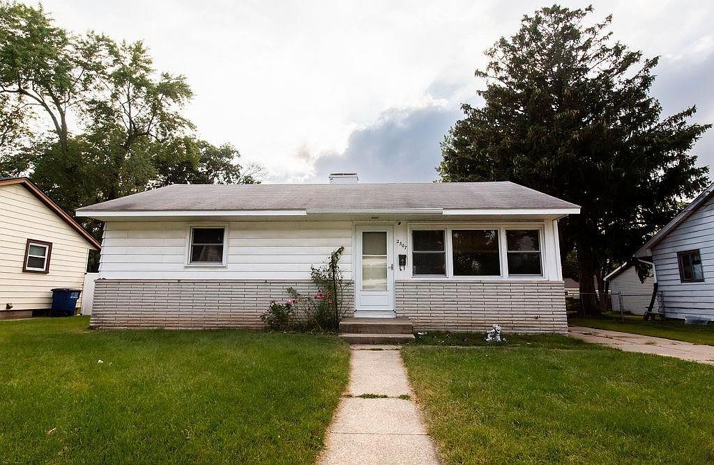 2507 Ohio St, Michigan City, IN 46360 Zillow