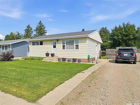 2nd image of 509 7th AVENUE W