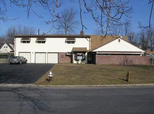 43 Rose Apple Rd, Levittown, PA 19056