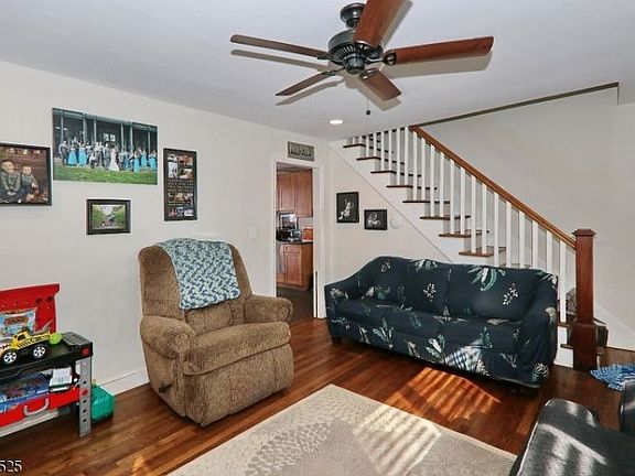 5th image of 524 Mountainview Dr