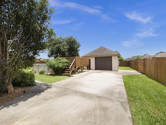 4th image of 603 S Saint Blaise Ln