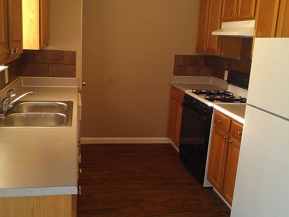 2nd image of 2333 Avenue A