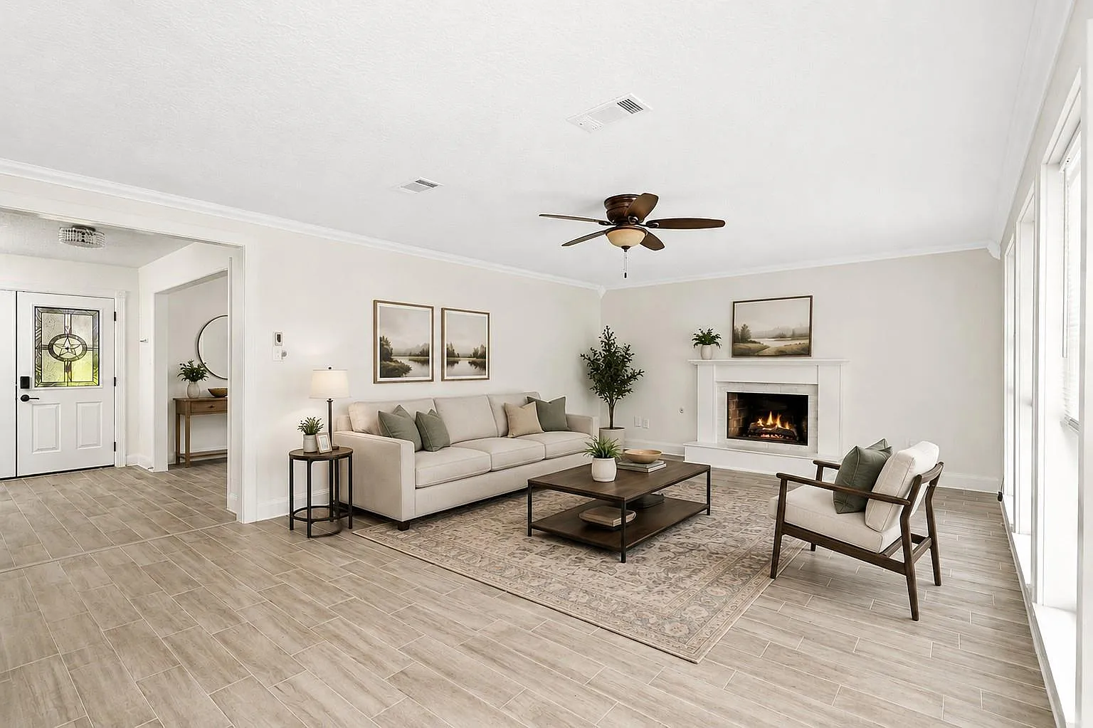 4 bed, 2.5 bath, 2512 sqft, $2,100 — Photo 2