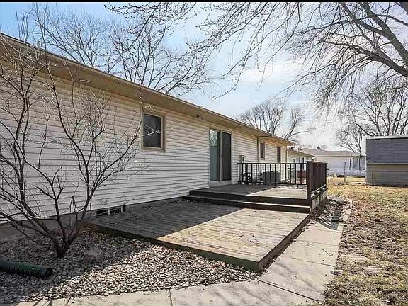 3rd image of 2615 Kansas Ave