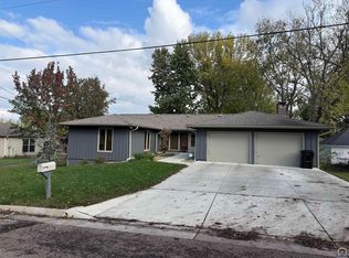 2720 SW College Ave, Topeka, KS 66611