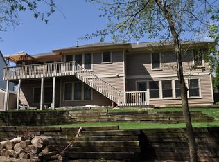 8040 S 55th St, Franklin, WI 53132