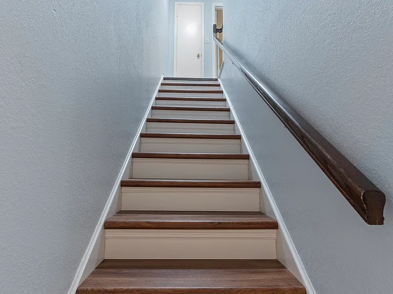 37314 Embassy Park Ln — Photo 11