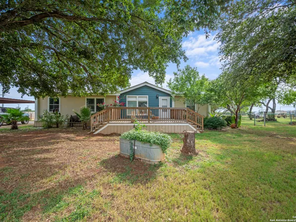 638 Lagunillas, Charlotte, TX 78011