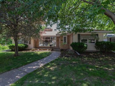 1635 Eastmere Dr, Davenport, IA, 52803