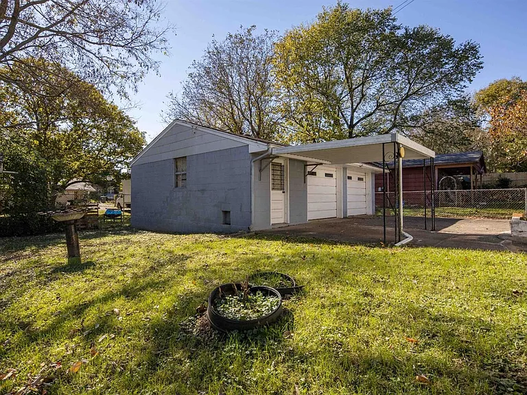 1220 Hammond Ave — Photo 26