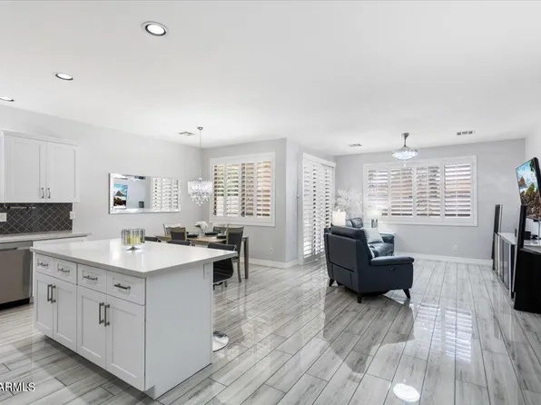 7015 E KIVA Avenue, Mesa, AZ 85209