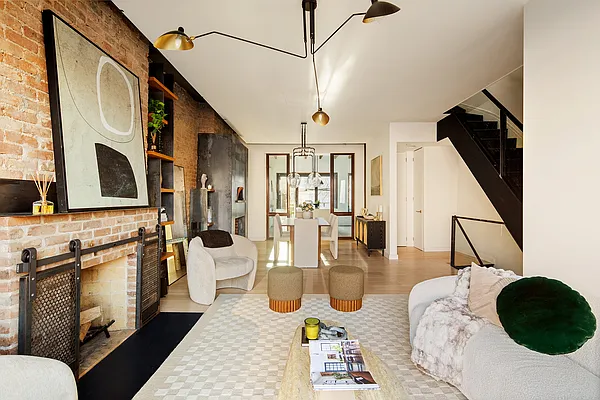 Sold by Compass | media 2