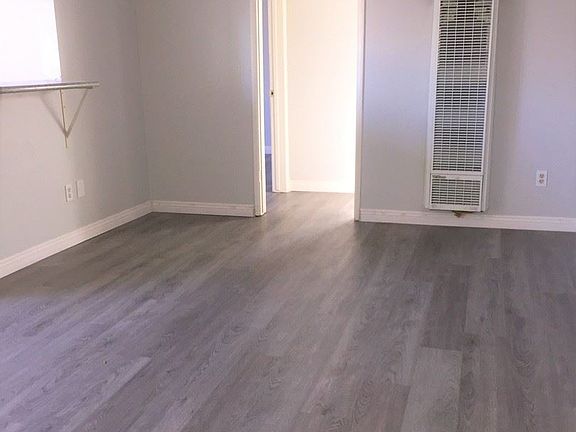 2nd image of 2122 E 10th St APT 04