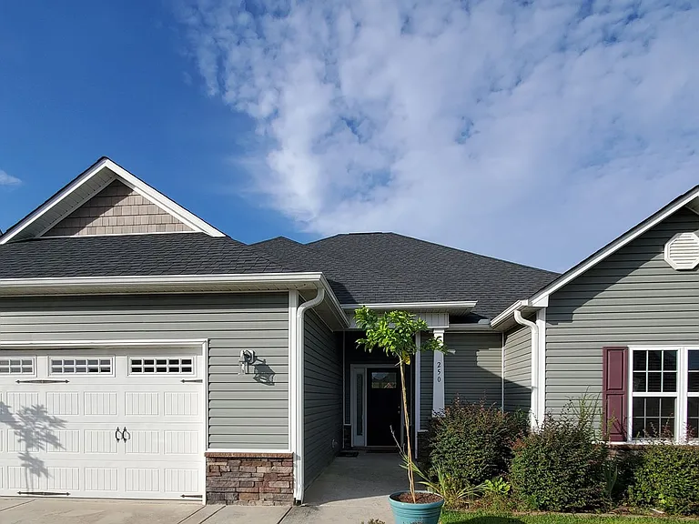 250 Sailor St — Photo 1