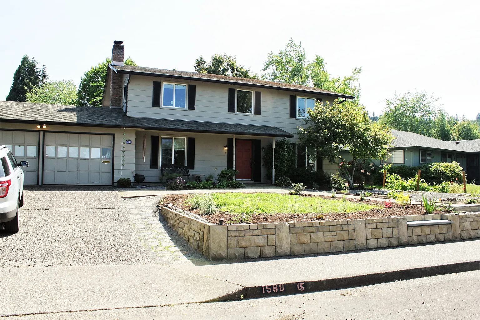1588 W 25th Ave photo 1