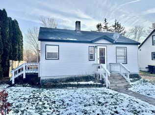 904 Prairie St, Mauston, WI 53948