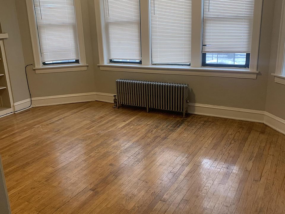 1st image of 6315 S Artesian Ave APT 2A