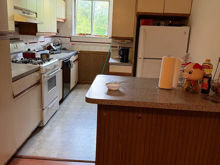 3700 N Rosser St #T2 — Photo 6