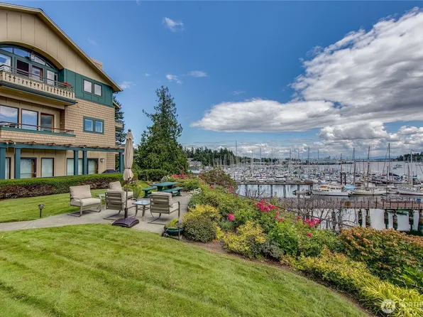 546 Wood Avenue SW #3K, Bainbridge Island, WA 98110