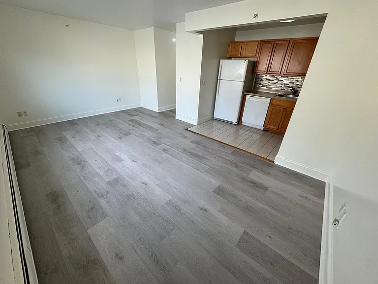 105 Cove Ct #B — Photo 1