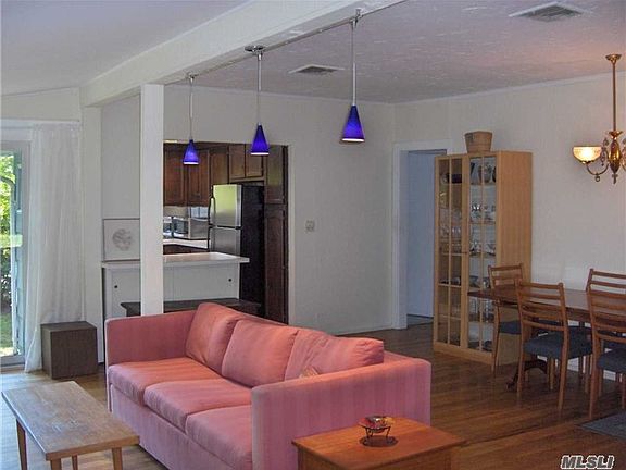 2nd image of 30 Park Pl