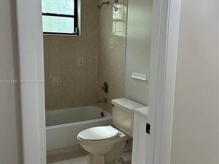 10881 SW 24th Ter — Photo 7
