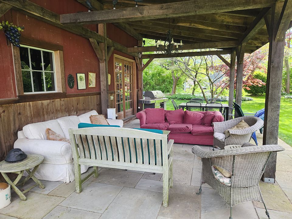 Outdoor living space