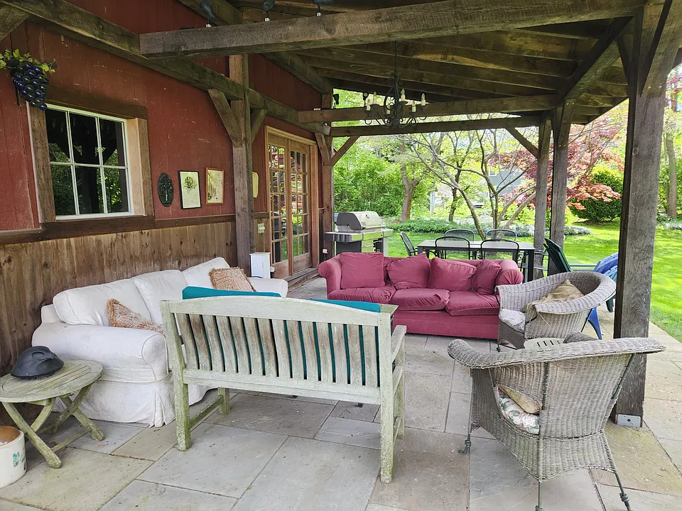 Outdoor living space