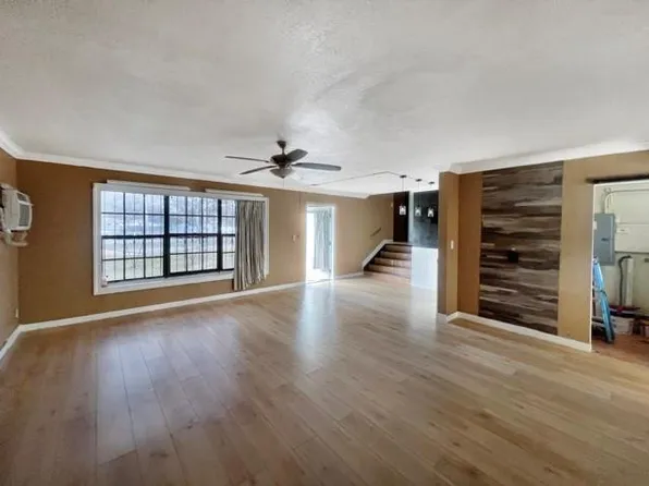 1230 NE 205th Ter, Miami, FL 33179