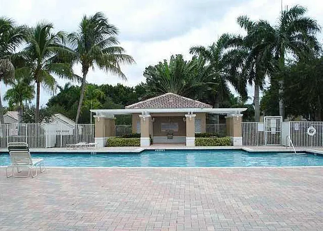 2154 Madeira Dr #2154 — Photo 2
